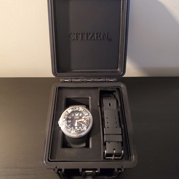 Citizen Eco-Drive Men's Promaster Diver Calendar Black 48mm Watch BJ8050-08E - Picture 3 of 5